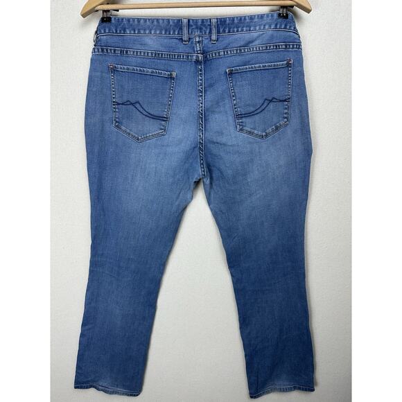 Mountain Khakis Women's Classic Fit Jeans Light Wash 14P Organic Cotton Soft - Picture 9 of 13